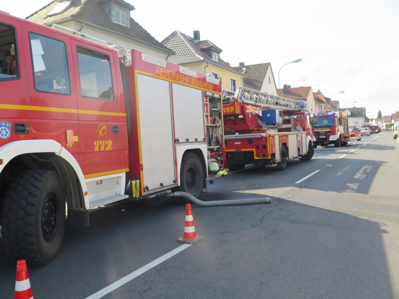 Dachstuhlbrand in einem Gewerbegebäude