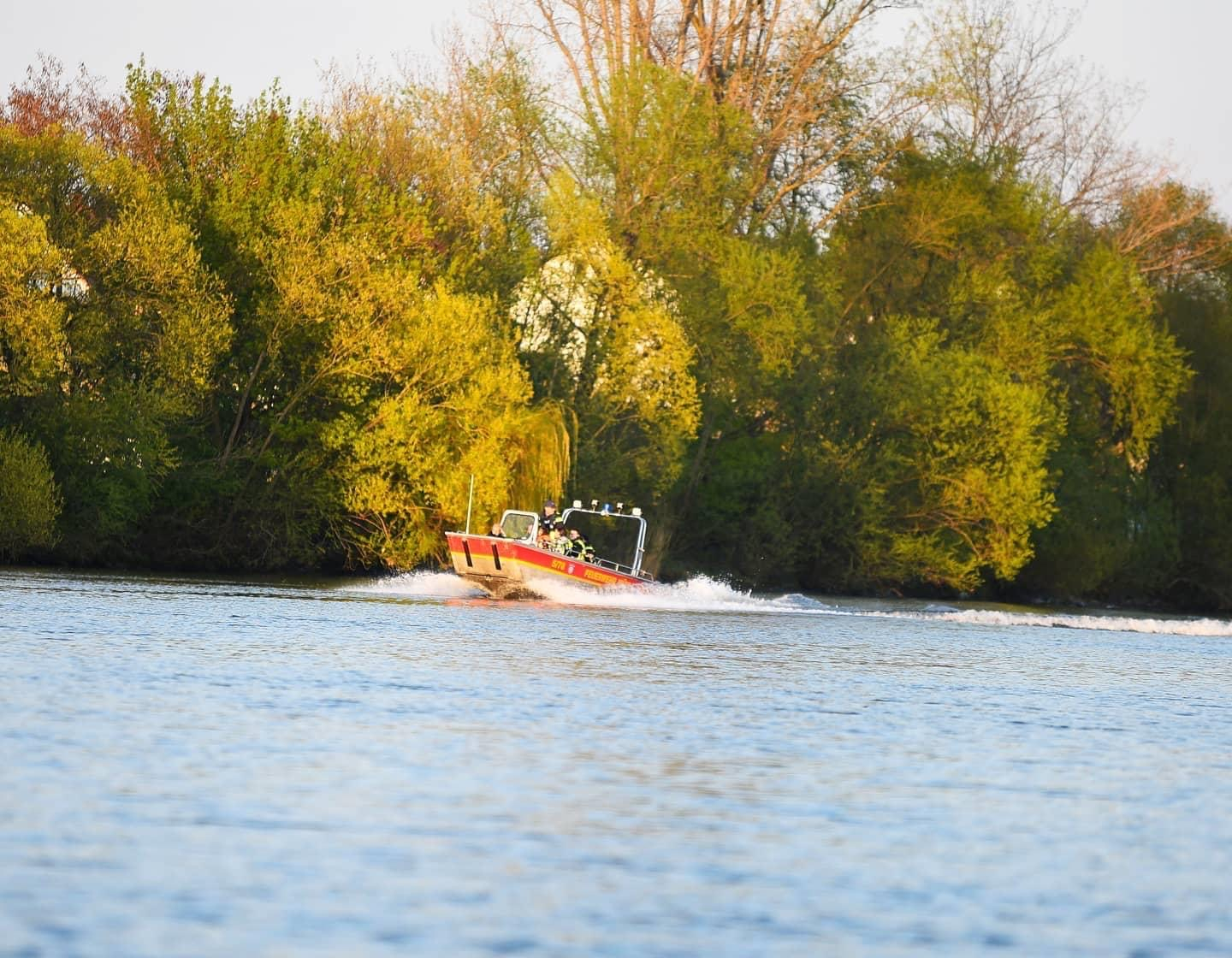 Brennt Boot auf dem Main