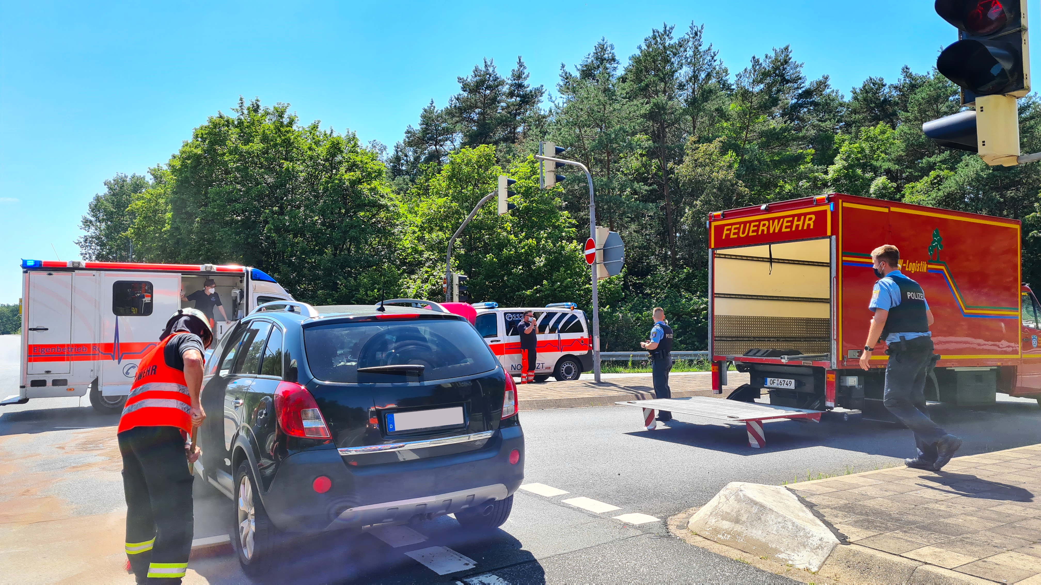 Absicherung Rettungsdienst nach Verkehrsunfall