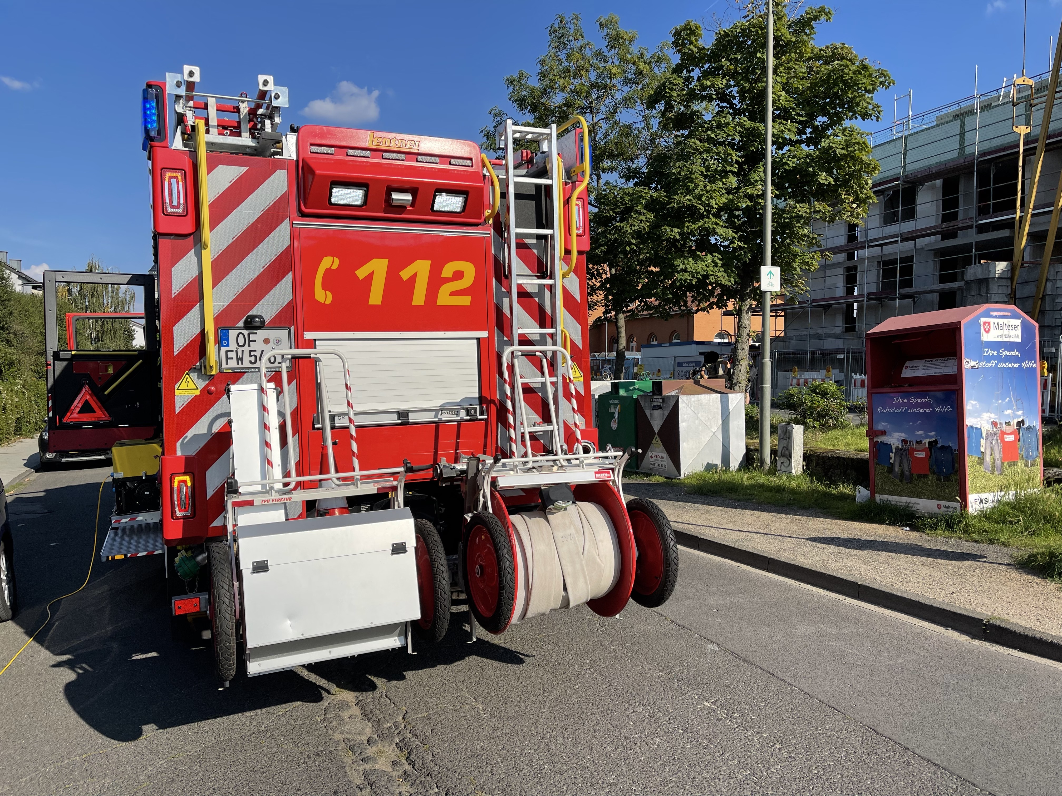 Rauchentwicklung aus Fenster