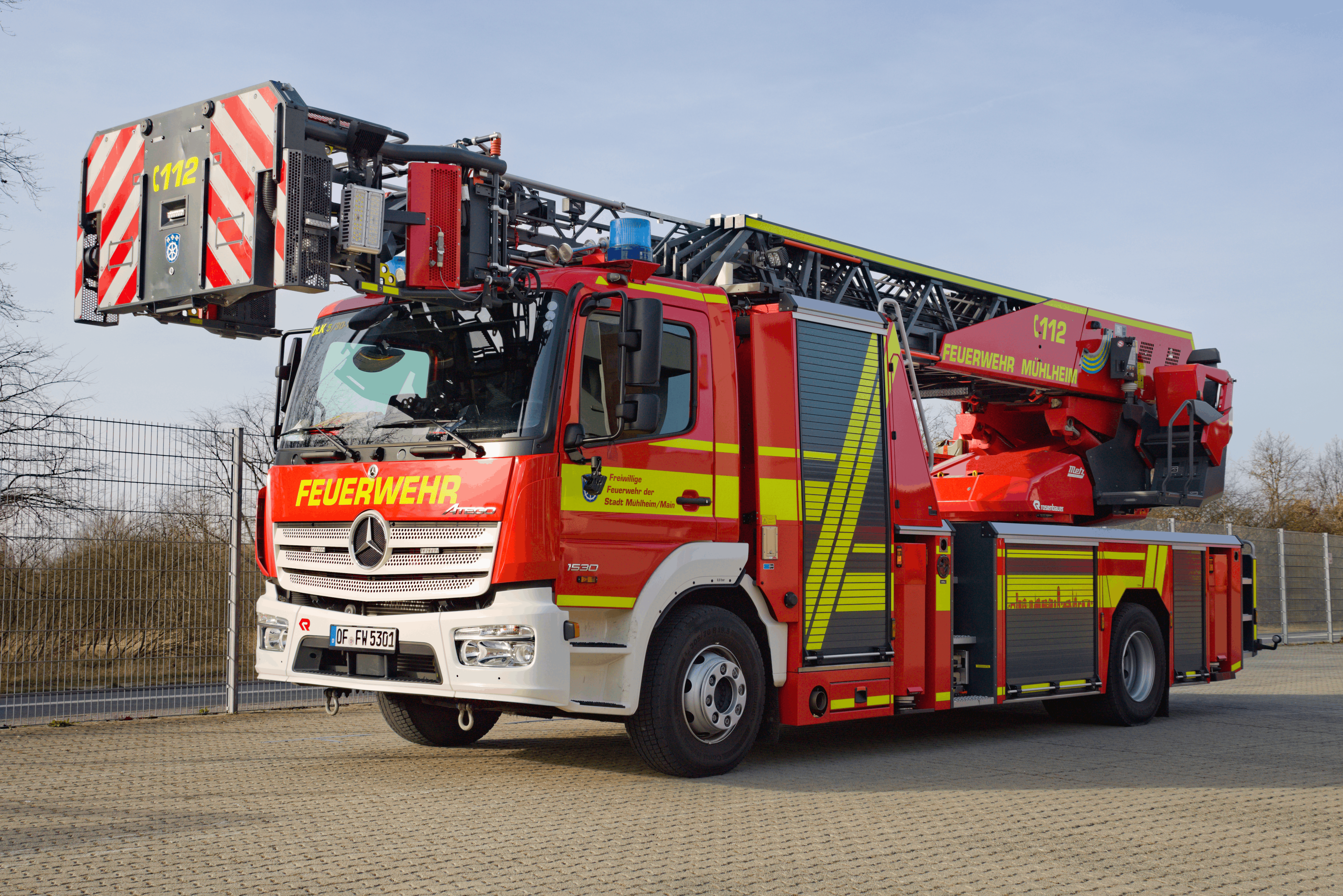 Drehleiter mit Korb 23/12 